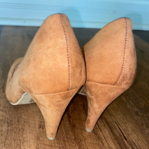 Suede Heels - Picture 4 of 5